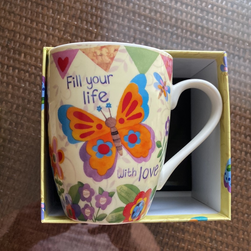 Fill your life with Love Butterfly orange & blue Mug NWT in box